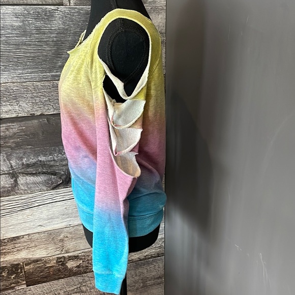 Colorful Gradient Cold Shoulder Top - Picture 2 of 4